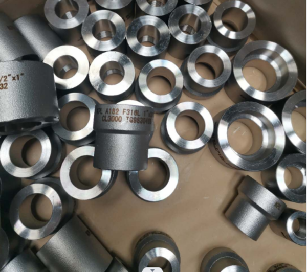 Socket Weld Couplings in Grade 304 and 316 Stainless Steel