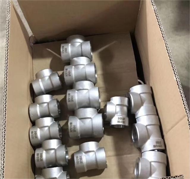 Carbon Steel ASTM A105 Pipe Fittings Socket Weld Tee Packing