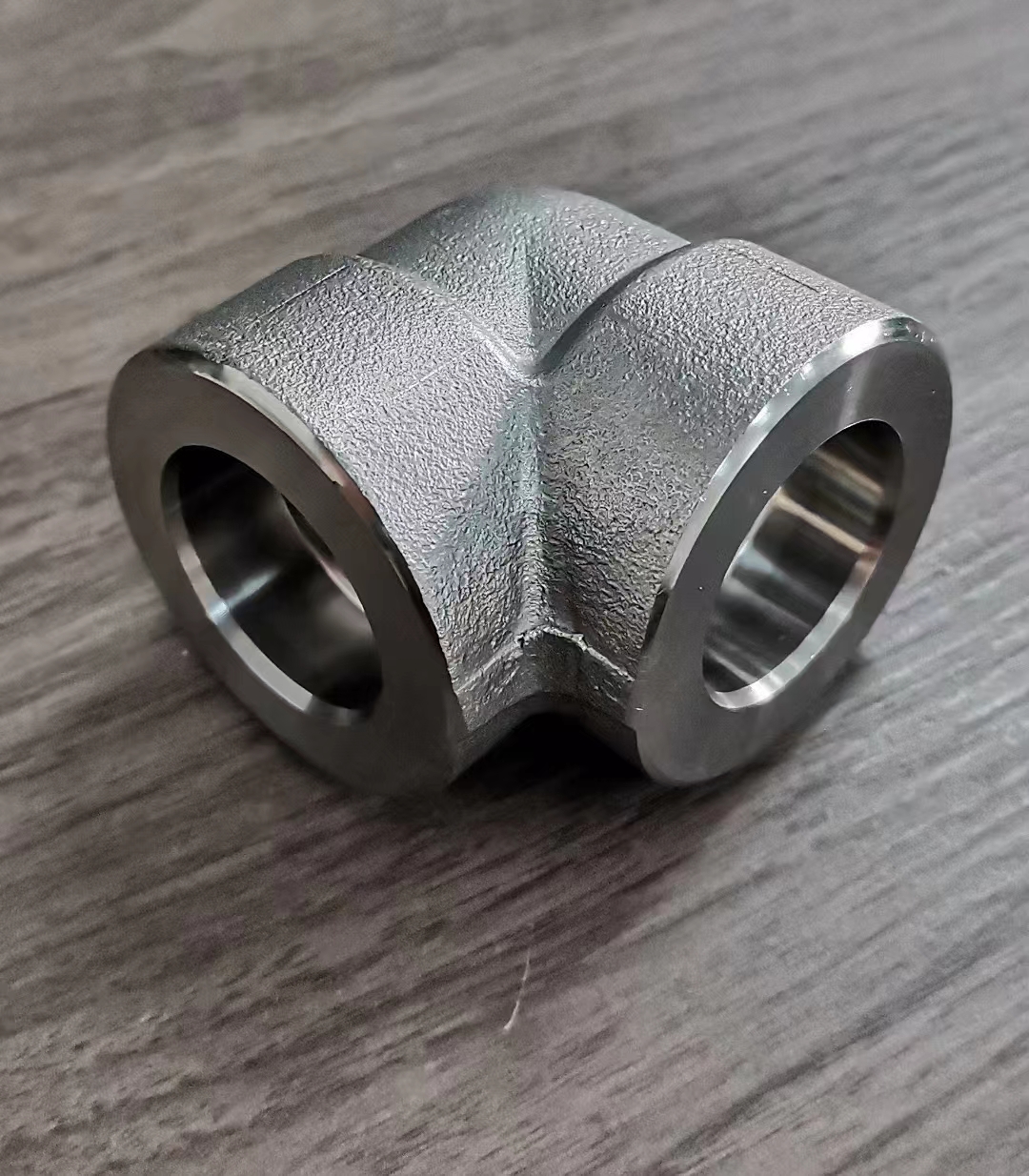 Tee de soldadura de zócalo ASME B16.11 TEE RECTURA REDUCTOR